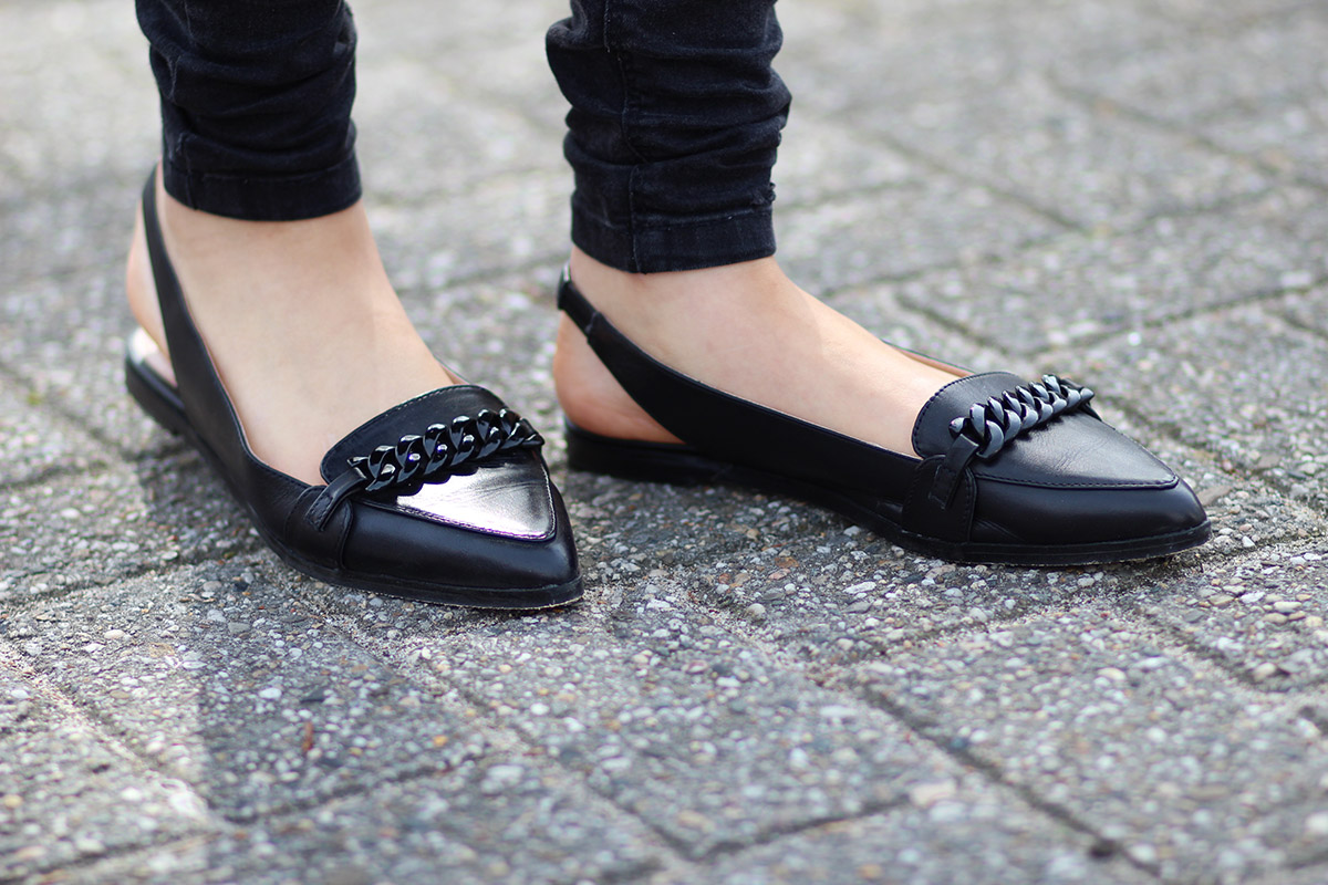 Pointy-chain-loafers