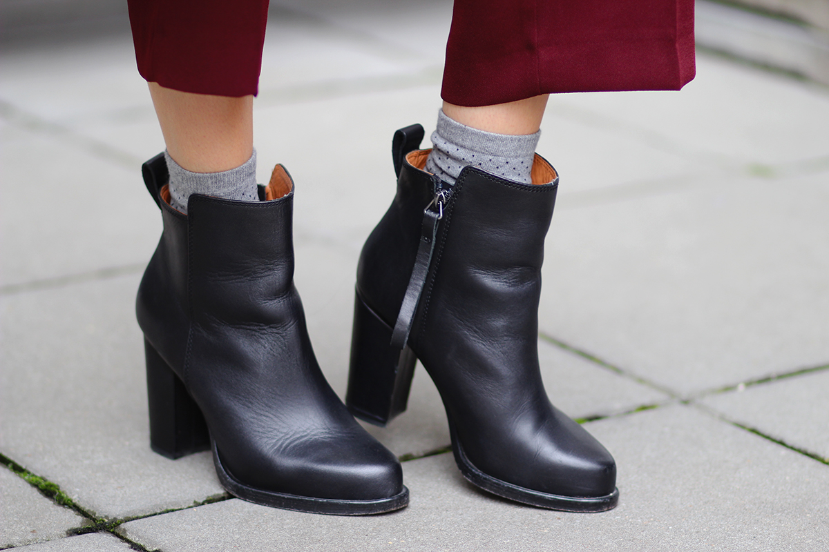 Leather-booties